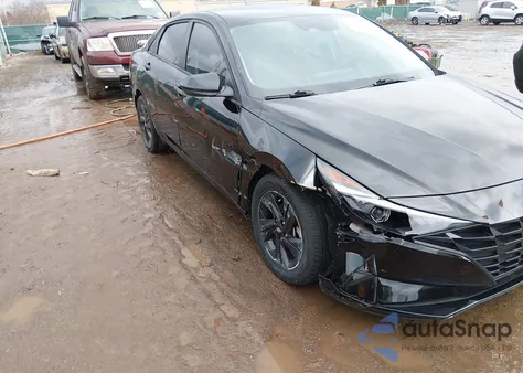 2022 Hyundai Elantra Sel z USA, uszkodzony, nr VIN KMHLM4AG0NU260835